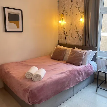 Lovely 2 Bed Flat 2 Floor Miles London Exterior photo