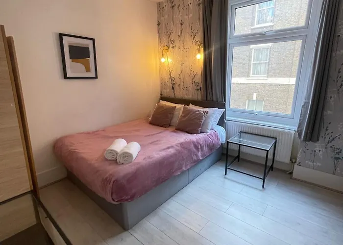 Lovely 2 Bed Flat 2 Floor Miles