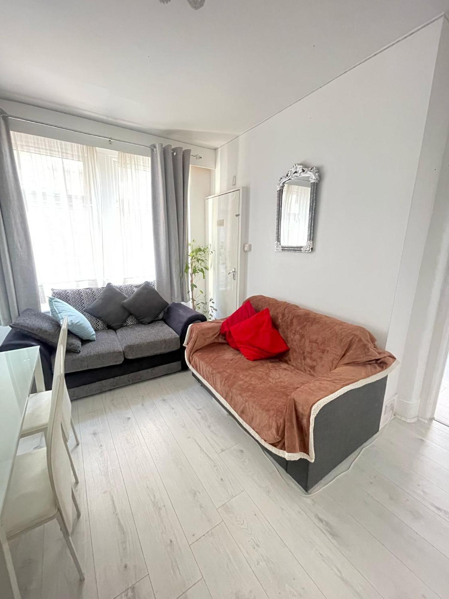 Appartamento Lovely 2 Bed Flat 2 Floor Miles