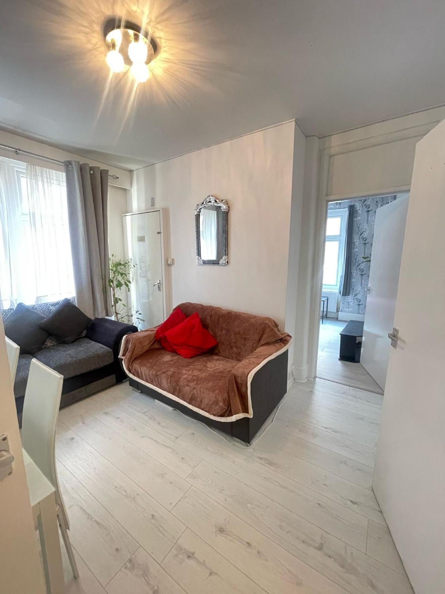 Appartamento Lovely 2 Bed Flat 2 Floor Miles *