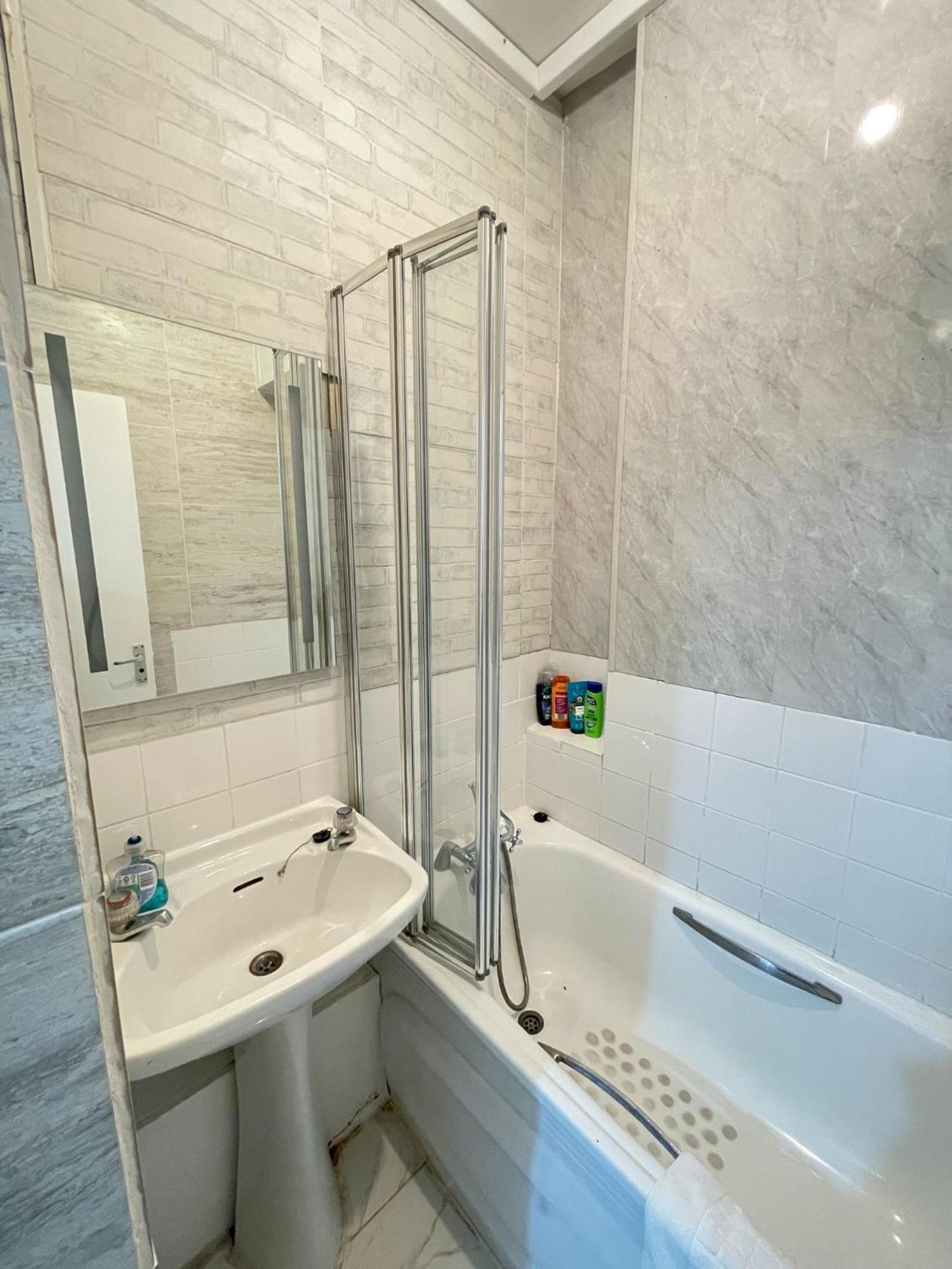 Appartamento Lovely 2 Bed Flat 2 Floor Miles Londra